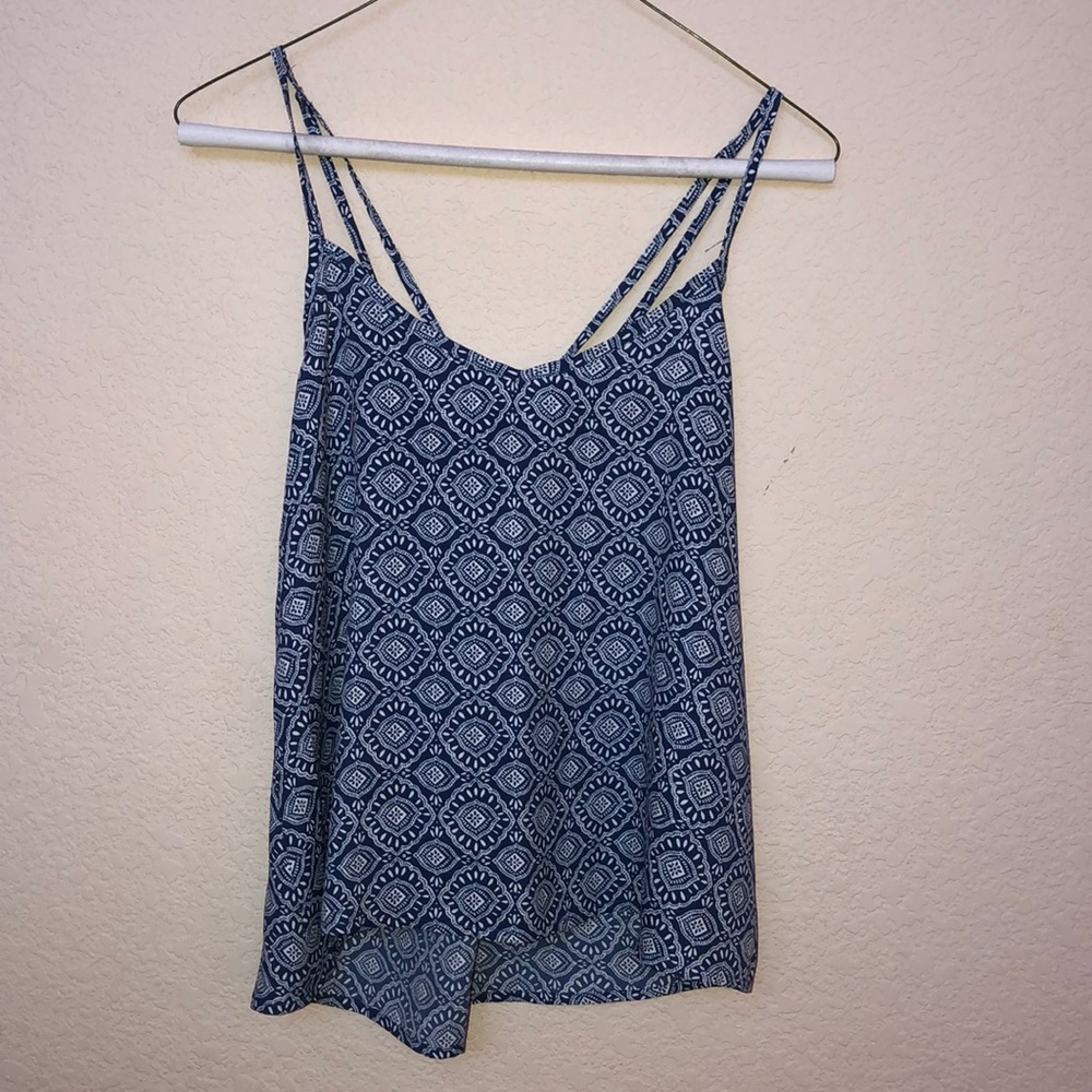 Hollister Tank